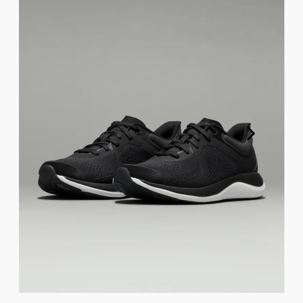 Lululemon Chargefeel Low Women's Workout Shoe - size 10